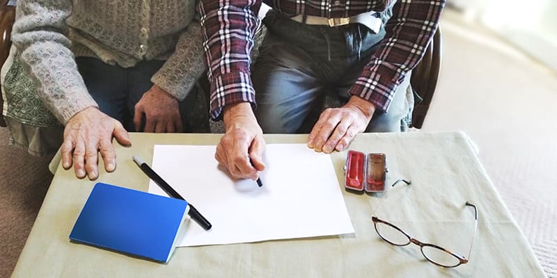 トラブル事例と予防策｜親族との摩擦・倒産リスクも想定を