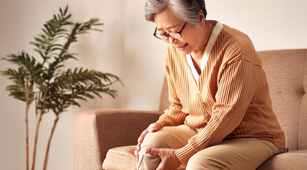 動かないことが招く心身の危機｜生活不活発病の正体と今できる対策