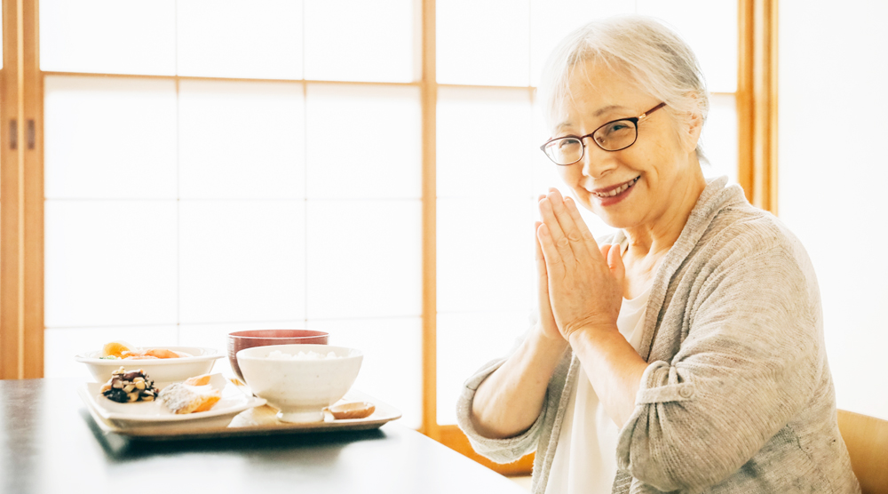 誤嚥性肺炎を防ぐ暮らし方｜高齢者のための予防習慣と正しい食事ケア